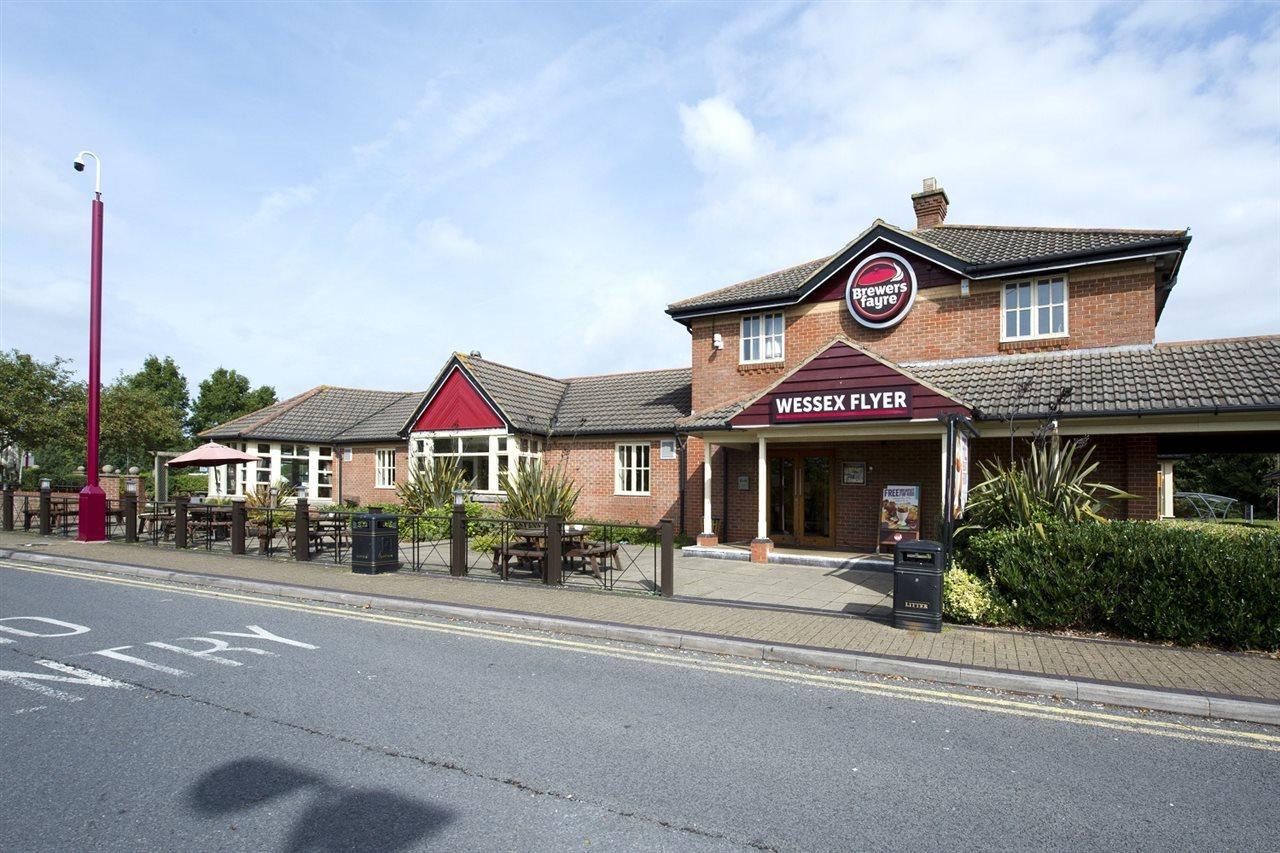 Premier Inn Bristol South Exterior photo