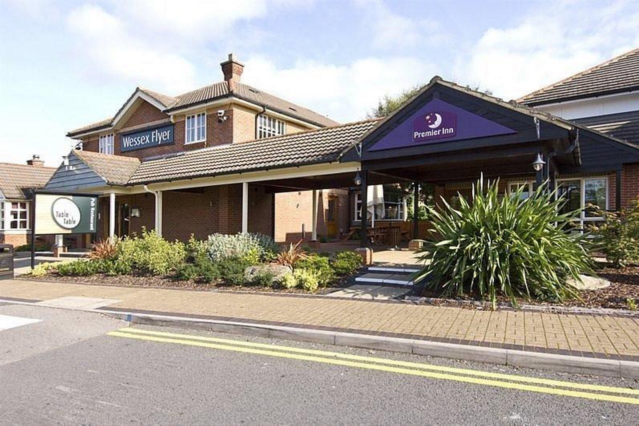 Premier Inn Bristol South Exterior photo